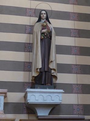 리지외의 성녀 데레사_photo by Syrio_in the Church of the Immaculate Conception in Dro_Italy.jpg